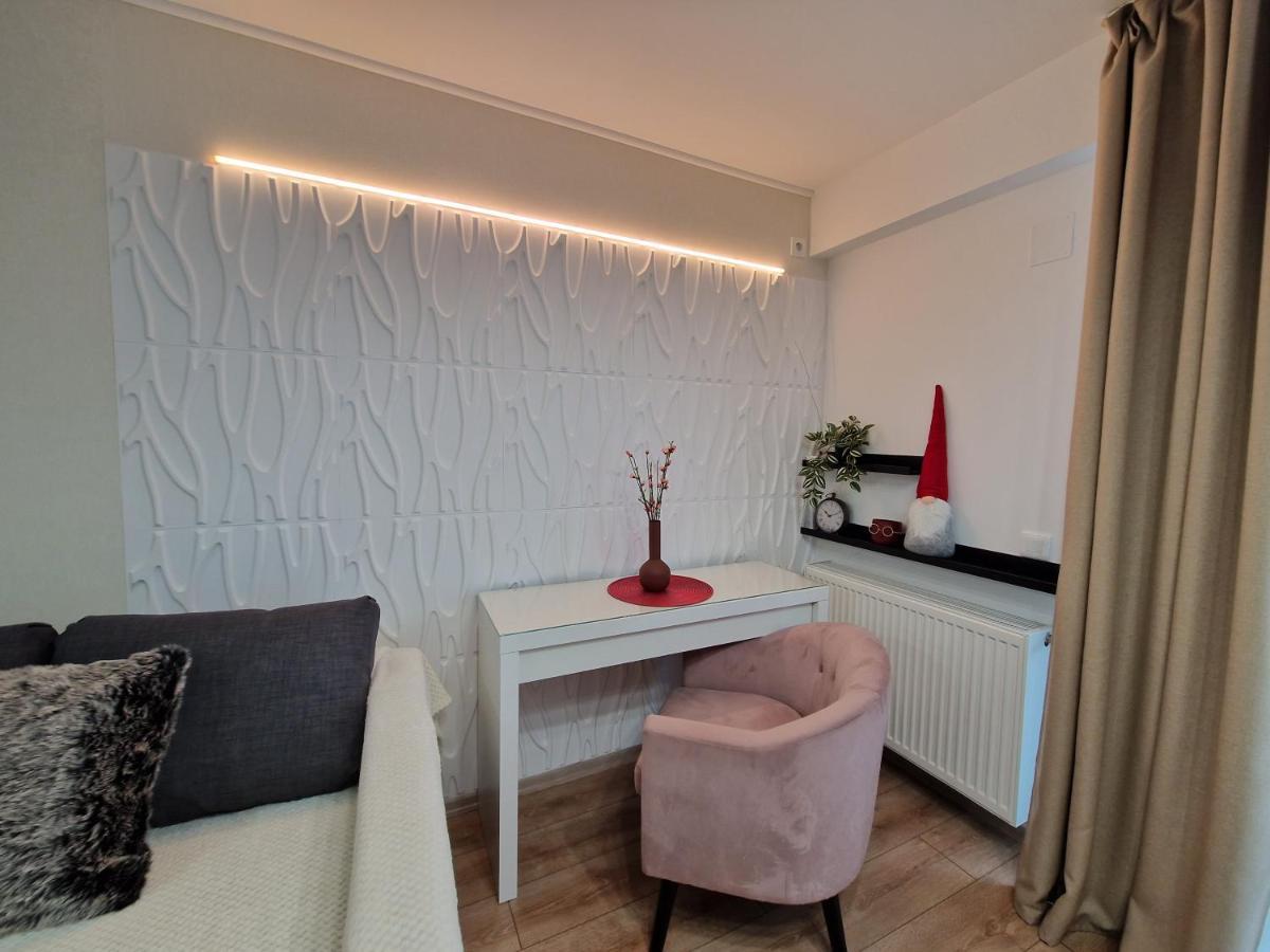 Golden Airport Residence Отопени Екстериор снимка
