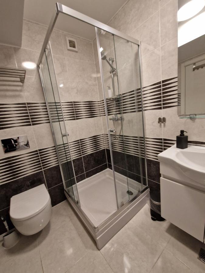 Golden Airport Residence Отопени Екстериор снимка